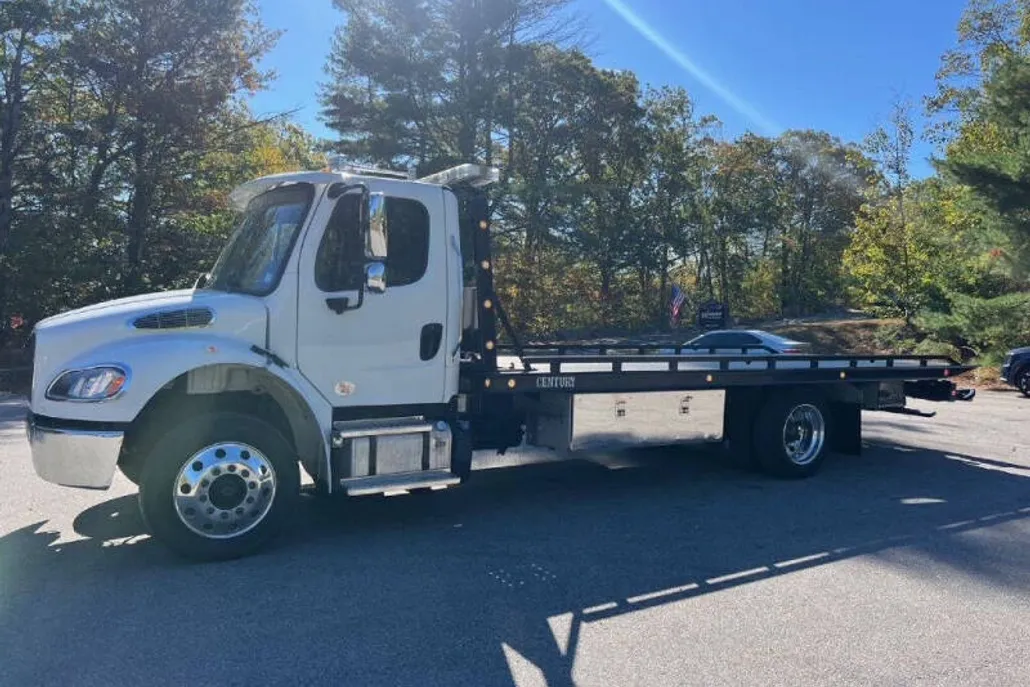 2024 Freightliner M2 106 Medium Duty photo 1