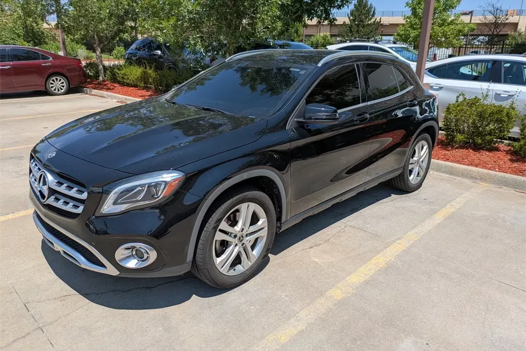 2019 Mercedes Benz GLA 250 photo 1