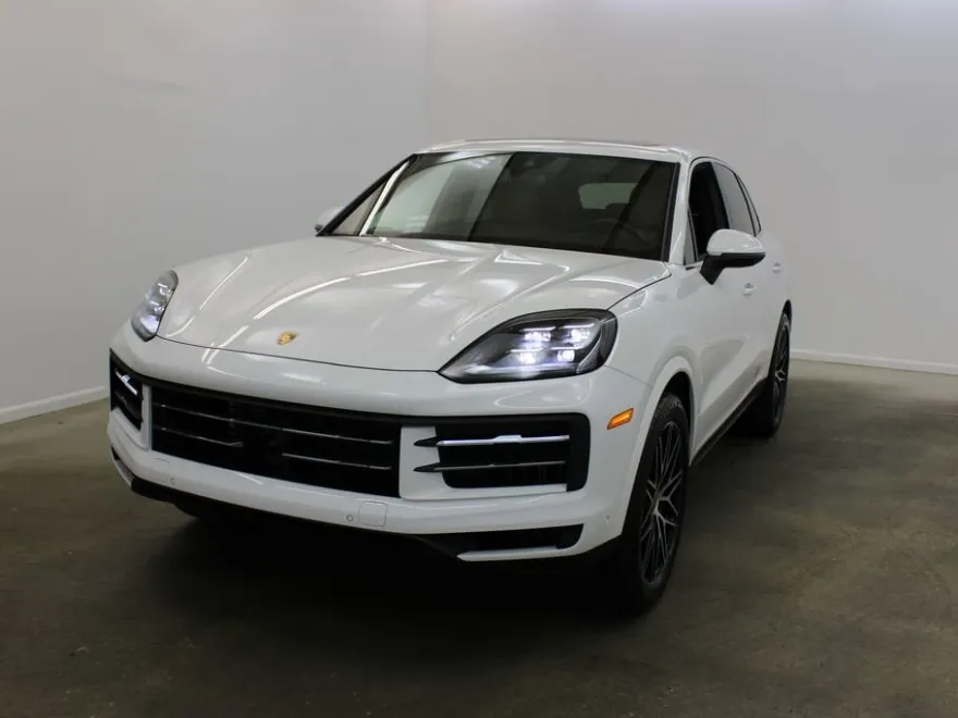 2025 Porsche Cayenne photo 1