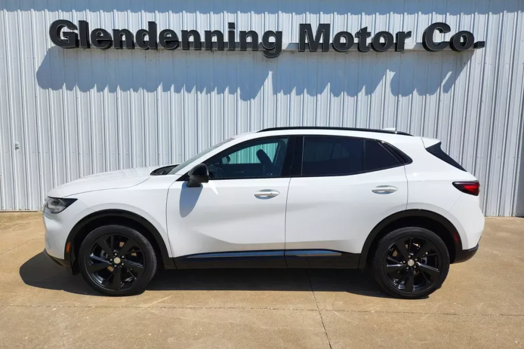 2021 Buick Envision Essence photo 1