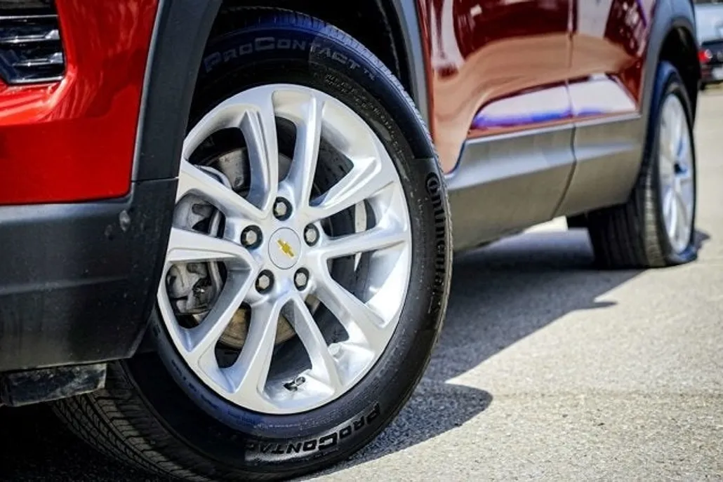 2024 Chevrolet Trailblazer LS photo 1