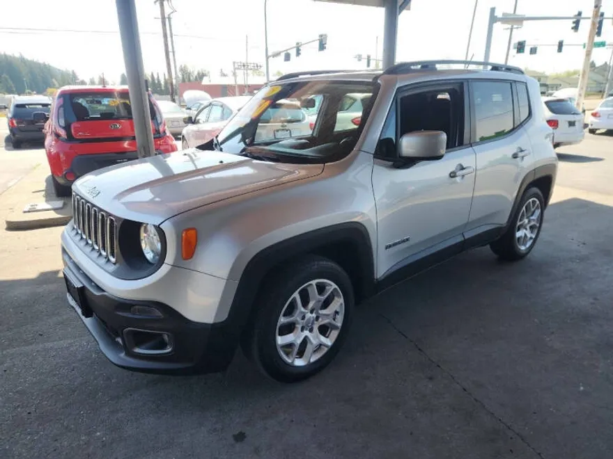 2015 Jeep Renegade Latitude photo 1