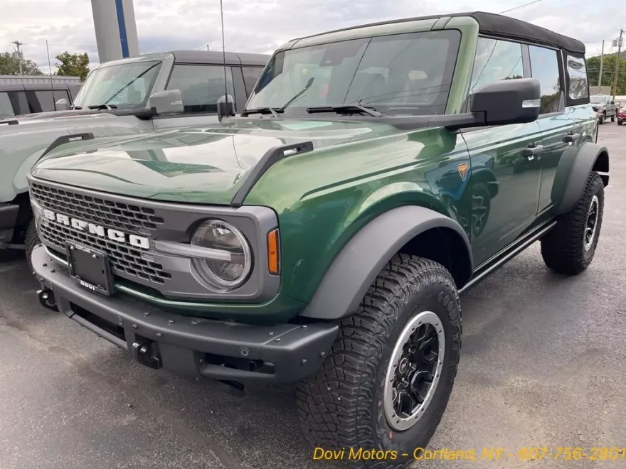 2024 Ford Bronco Badlands photo 1