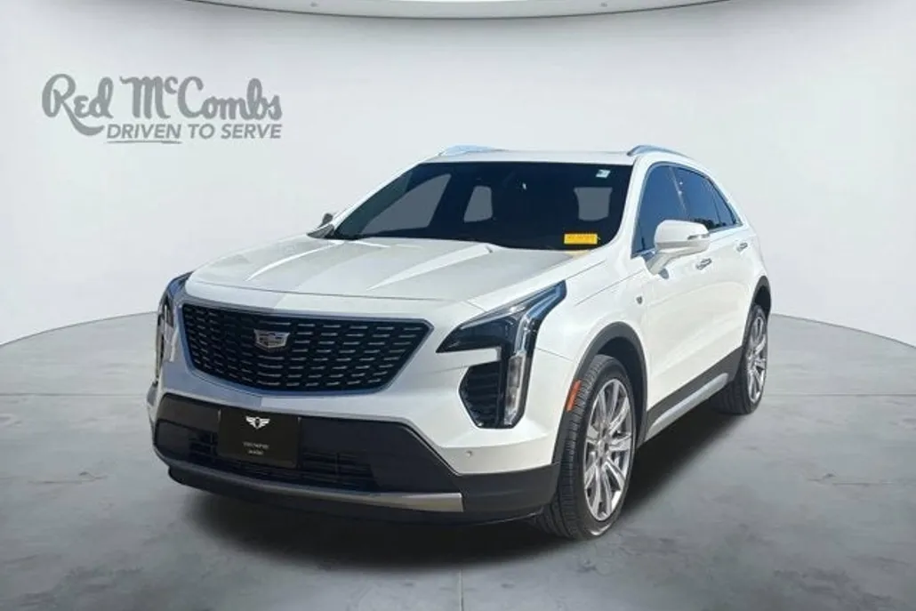 2021 Cadillac XT4 Premium Luxury photo 1