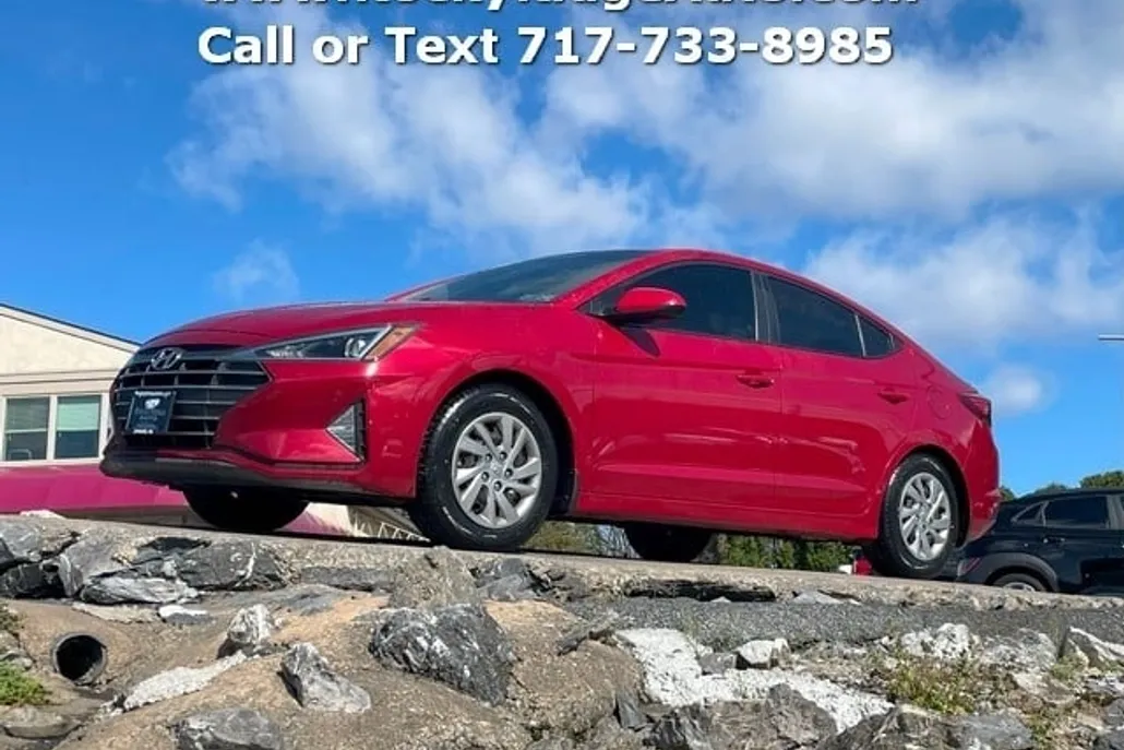 2019 Hyundai Elantra SE photo 1