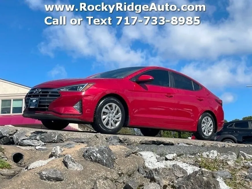 2019 Hyundai Elantra SE photo 1