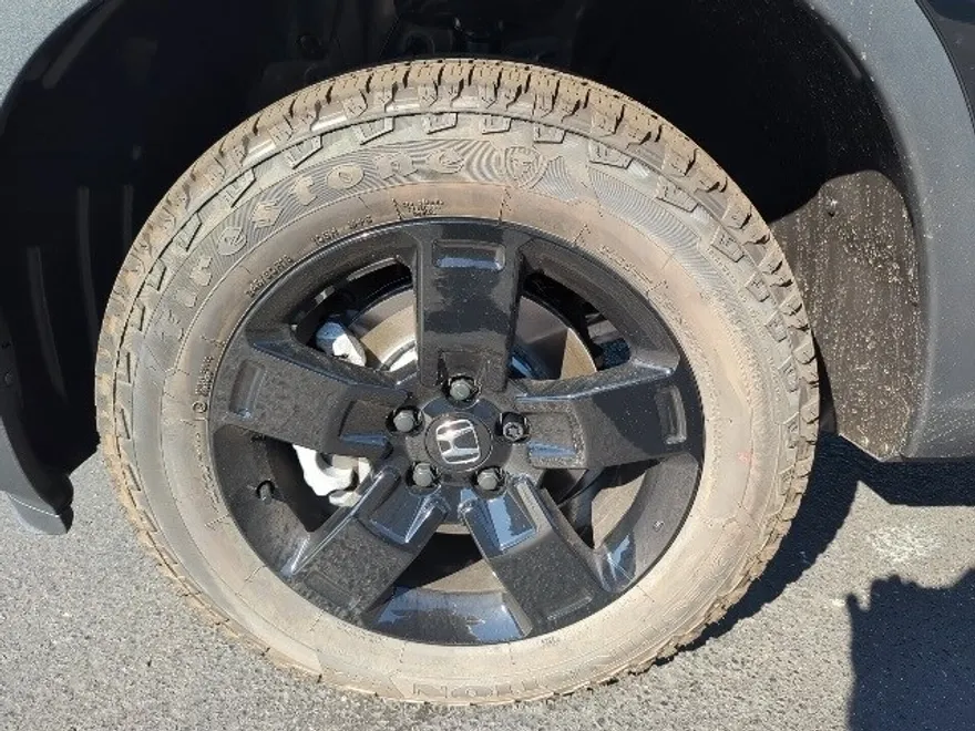 2025 Honda Ridgeline Black Edition photo 1