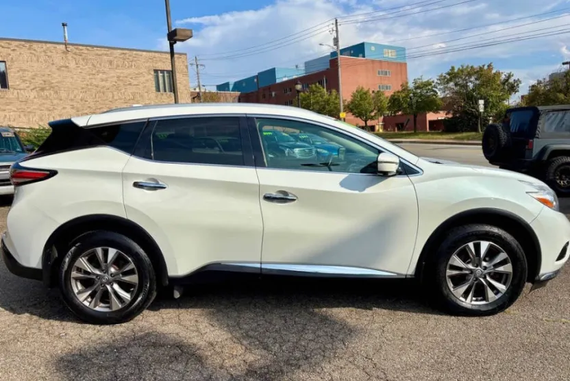 2017 Nissan Murano SL photo 1