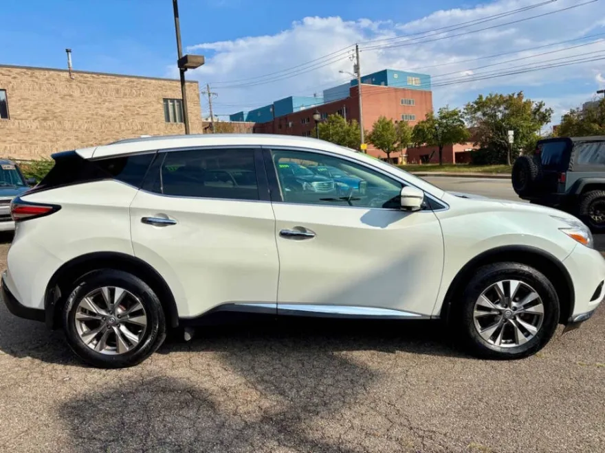 2017 Nissan Murano SL photo 1