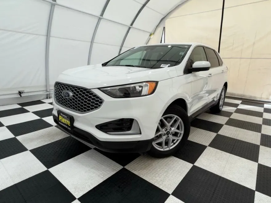 2024 Ford Edge SEL photo 1
