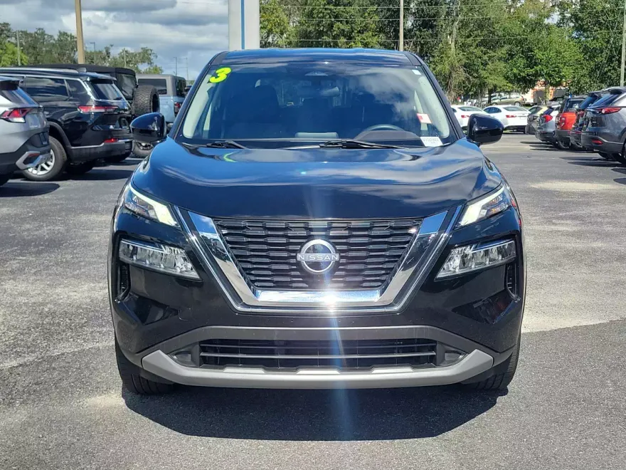 2023 Nissan Rogue SV photo 1