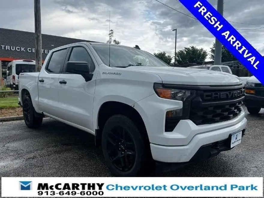 2022 Chevrolet Silverado 1500 Custom photo 1