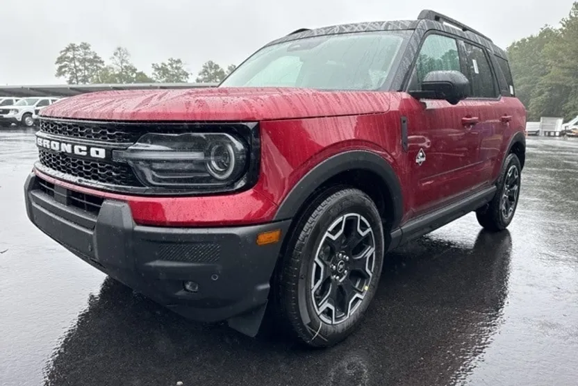 2025 Ford Bronco Sport Outer Banks photo 1