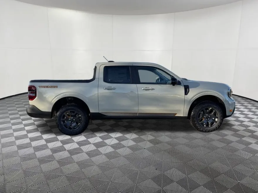 2025 Ford Maverick Tremor photo 1