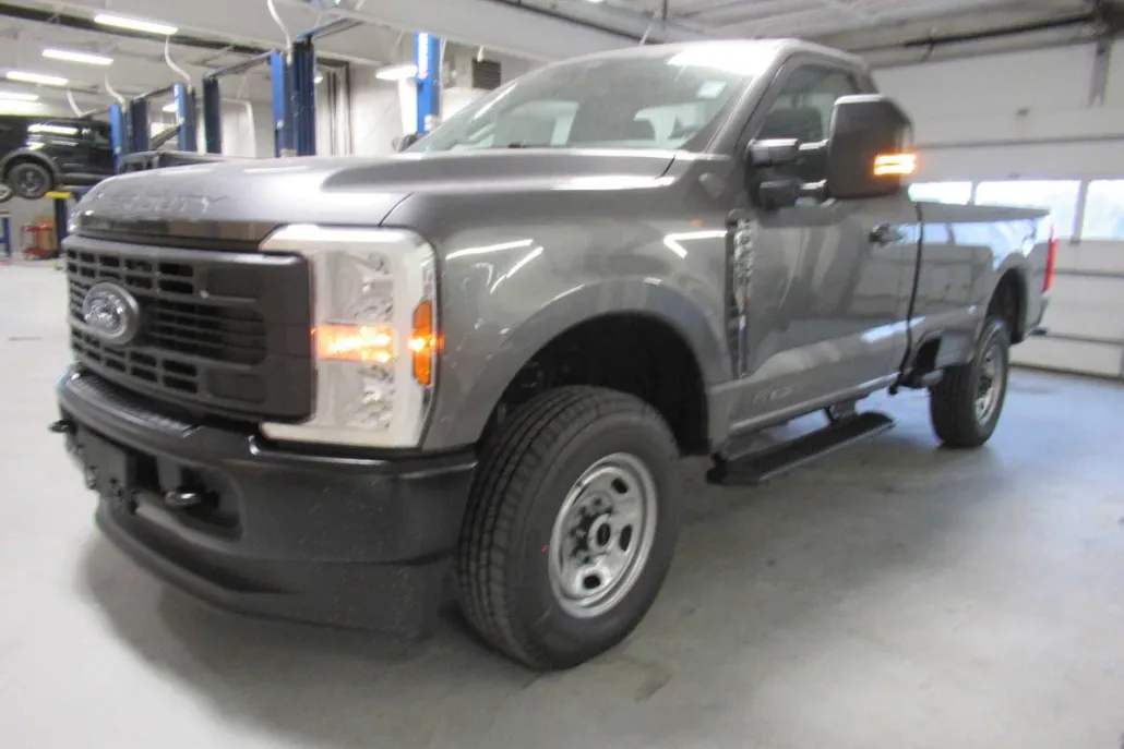 2025 Ford F-250 XL photo 1