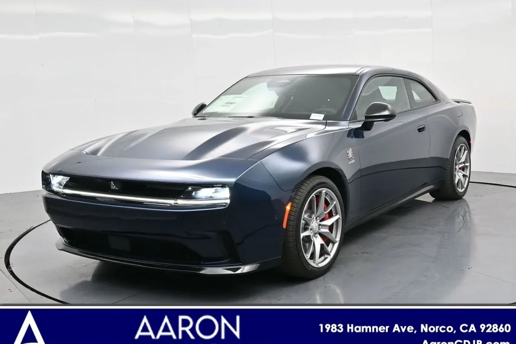2025 Dodge Charger Daytona Scat Pack AWD photo 1
