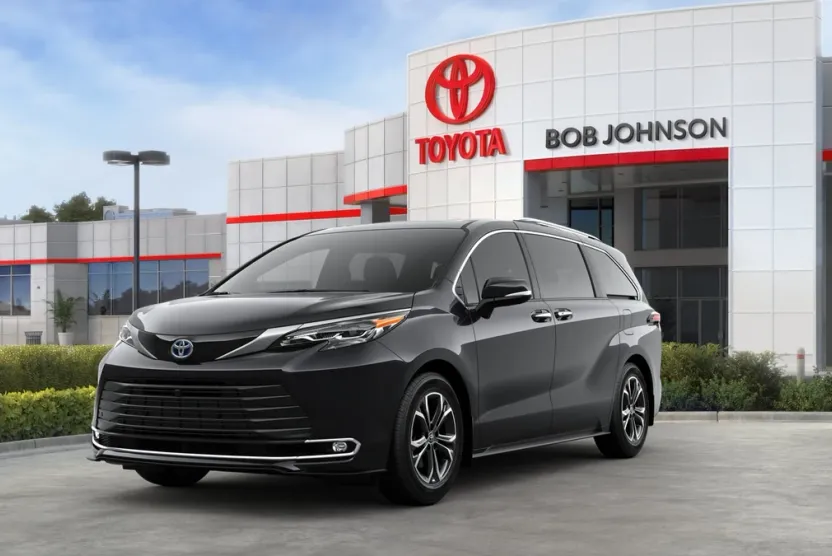 2025 Toyota Sienna Platinum photo 1