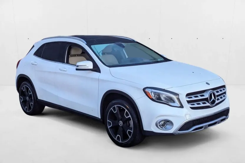 2019 Mercedes Benz GLA 250 4MATIC photo 1