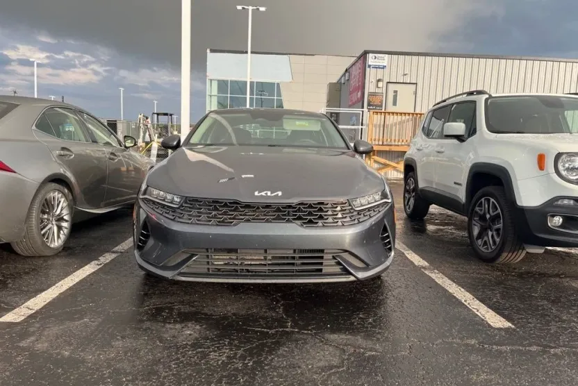 2023 Kia K5 LXS photo 1