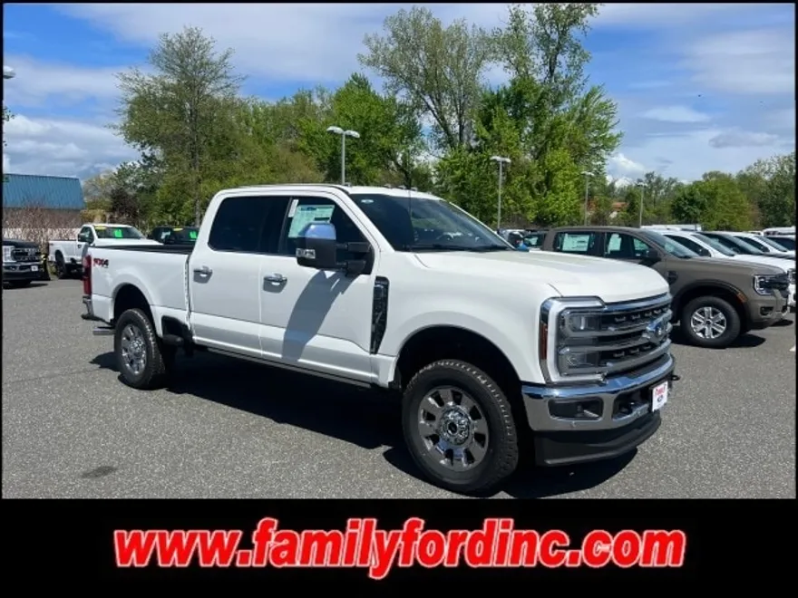 2025 Ford F-350 King Ranch photo 1