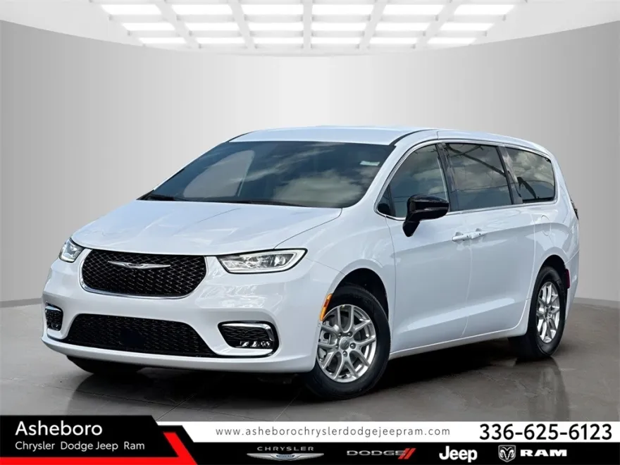 2025 Chrysler Pacifica photo 1