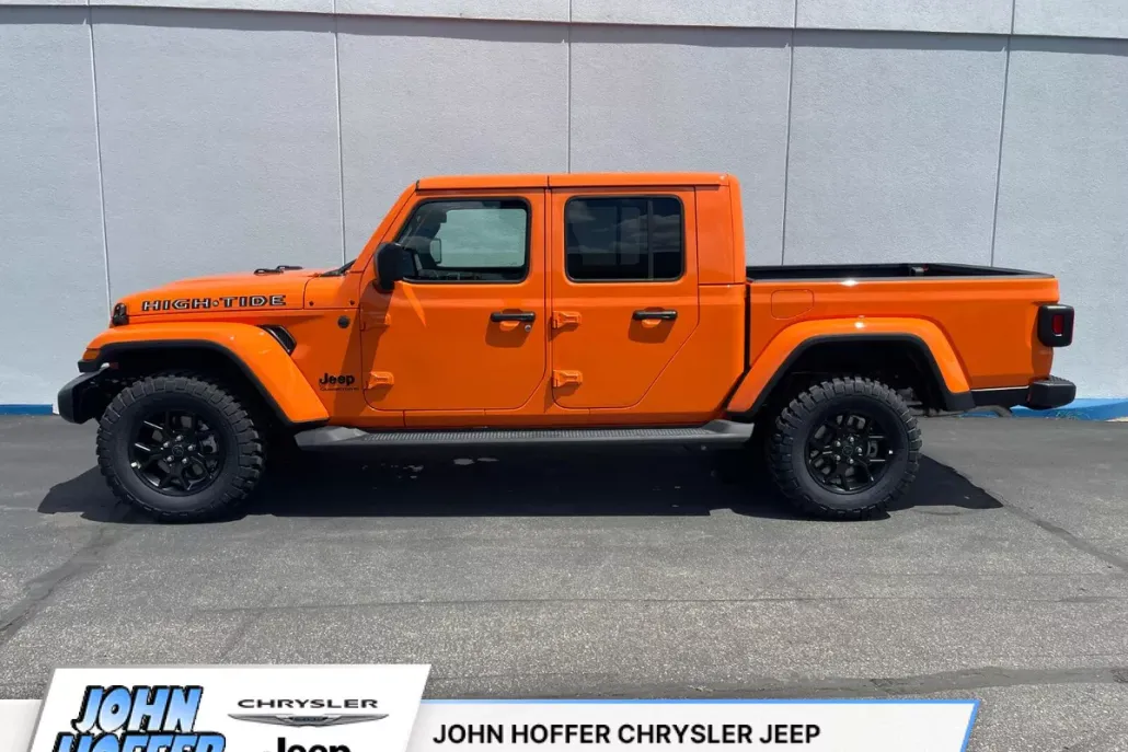 2025 Jeep Gladiator Sport photo 1