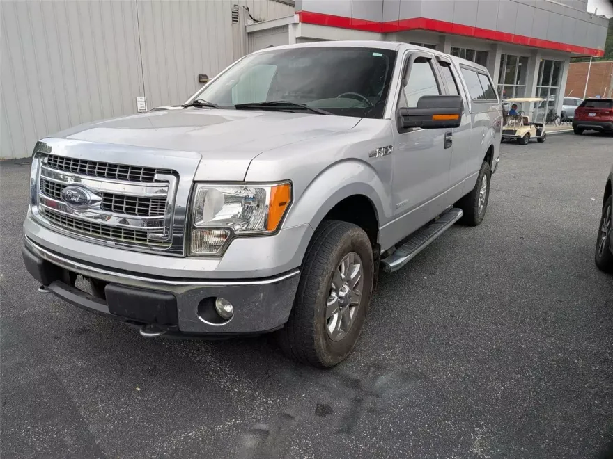 2013 Ford F-150 XLT photo 1