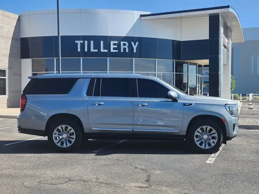 2024 Gmc Yukon XL Denali photo 1