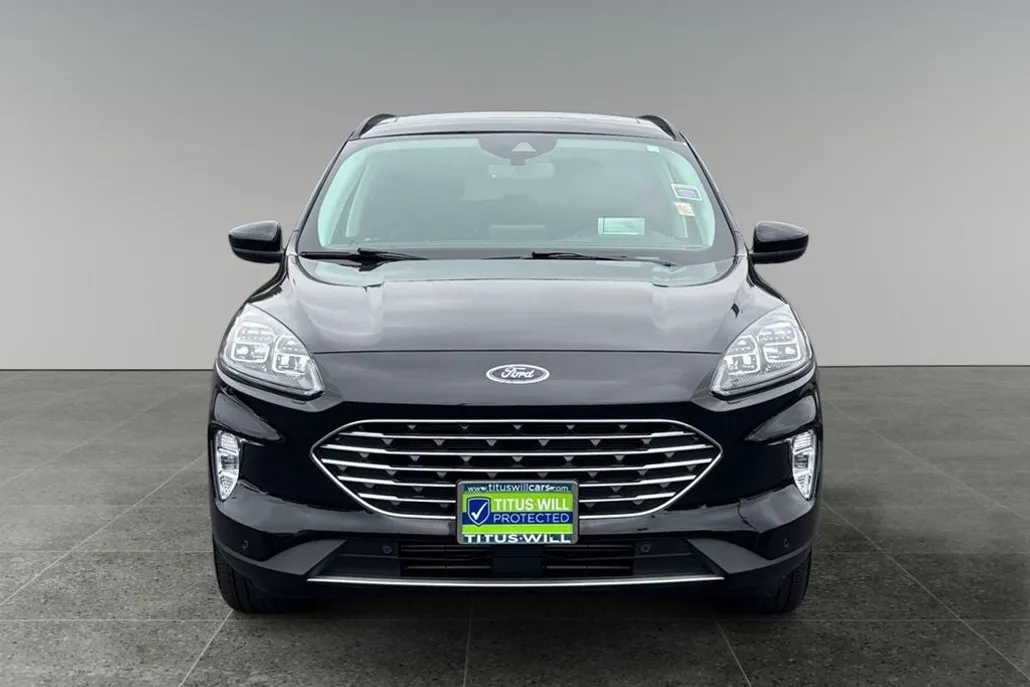 2021 Ford Escape Titanium photo 1