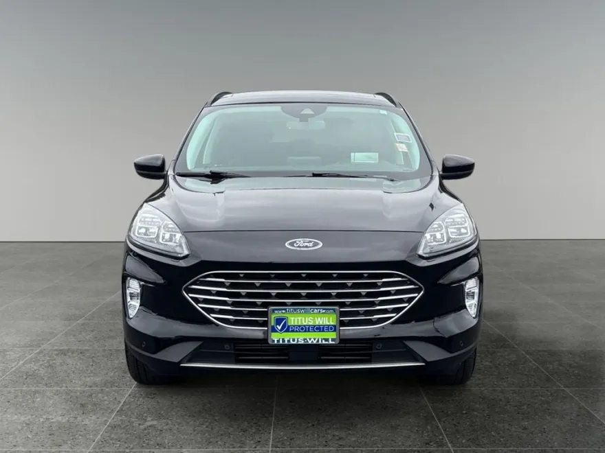 2021 Ford Escape Titanium photo 1