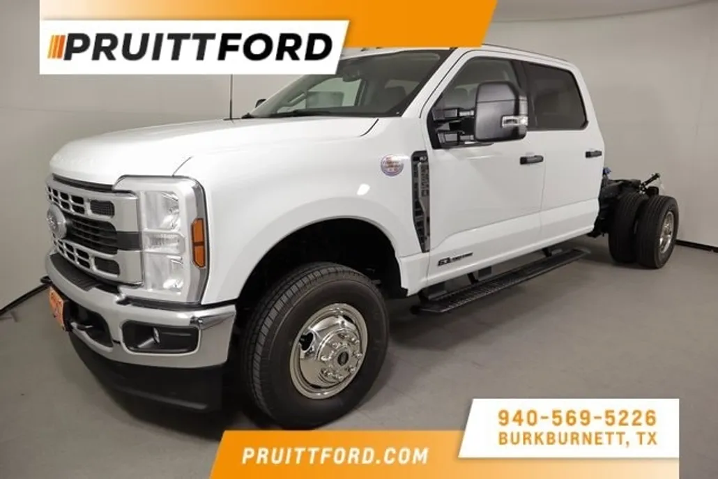 2025 Ford F-350 XLT photo 1