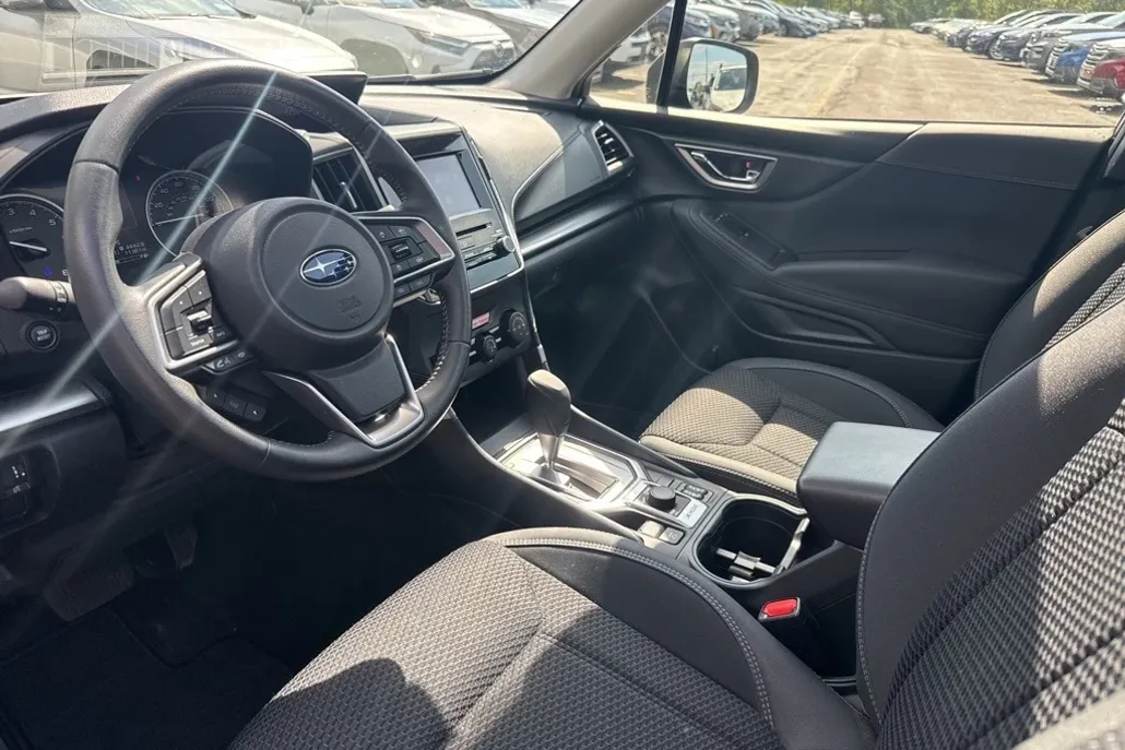 2023 Subaru Forester Premium photo 1
