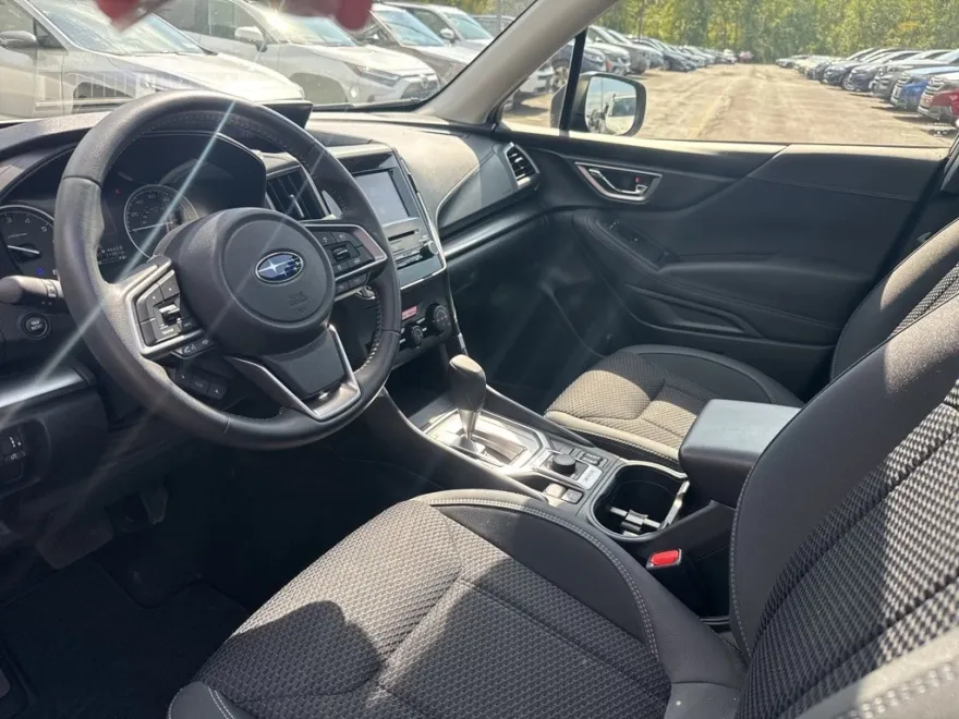 2023 Subaru Forester Premium photo 1