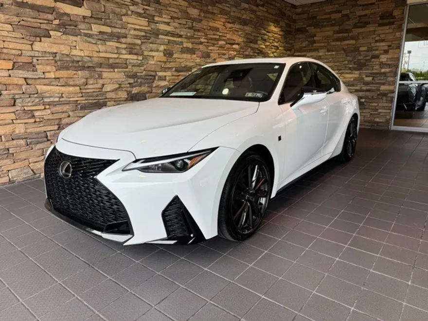 2024 Lexus IS 350 F SPORT photo 1