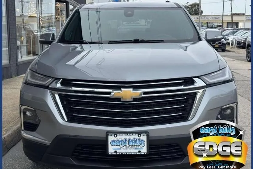 2023 Chevrolet Traverse Leather photo 1