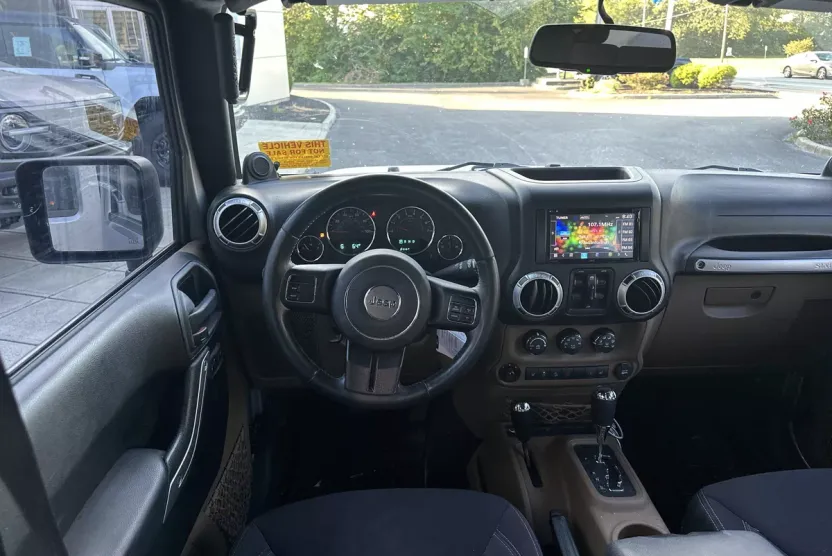 2013 Jeep Wrangler Unlimited Sahara photo 1