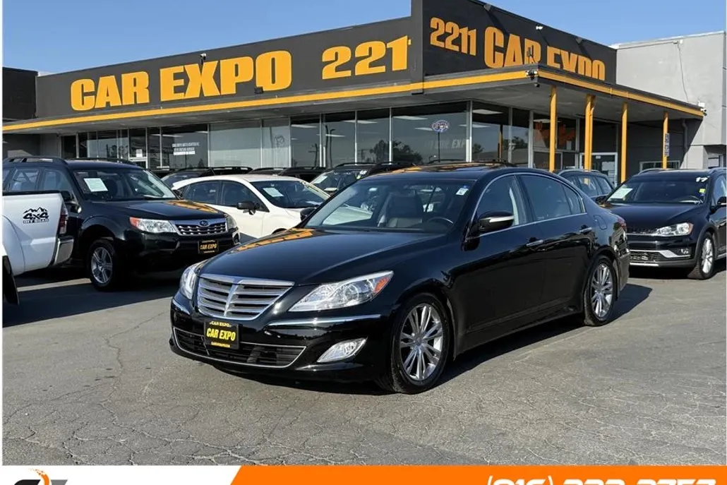 2012 Hyundai Genesis 3.8 Premium photo 1
