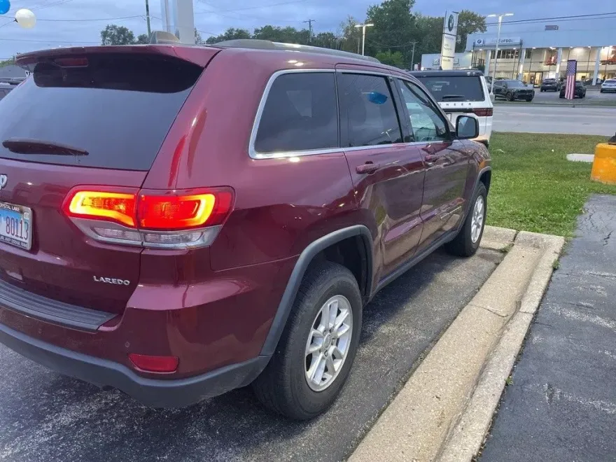 2020 Jeep Grand Cherokee Laredo E photo 1