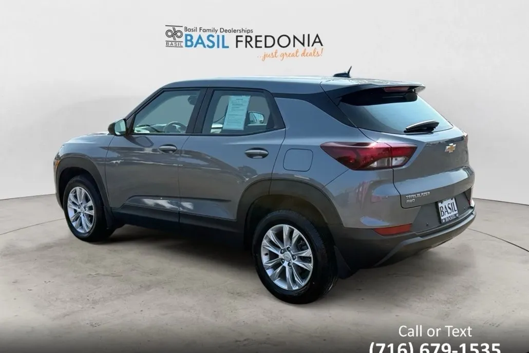 2021 Chevrolet Trailblazer LS photo 1