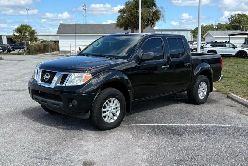 2018 Nissan Frontier SV photo 1