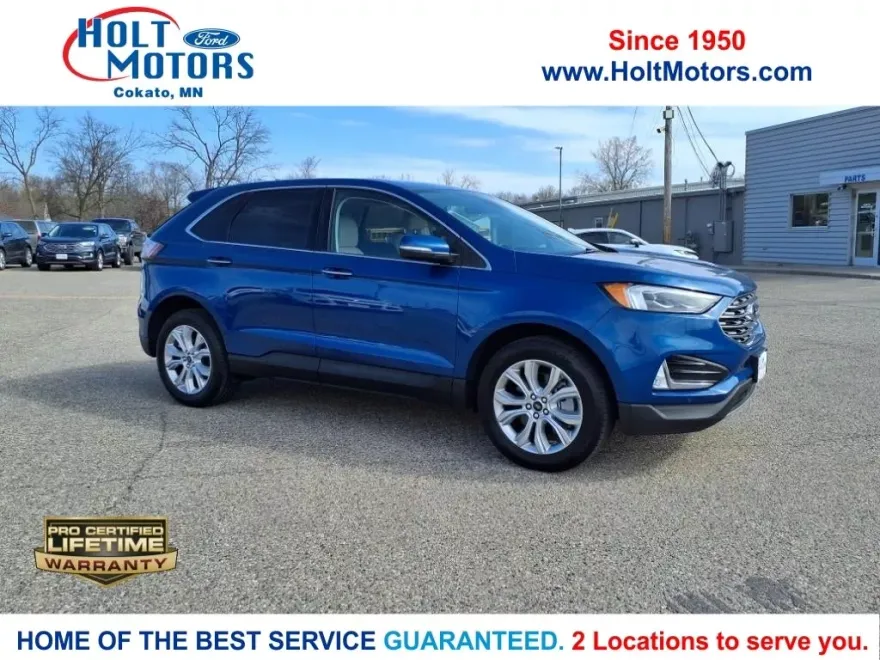 2024 Ford Edge Titanium photo 1