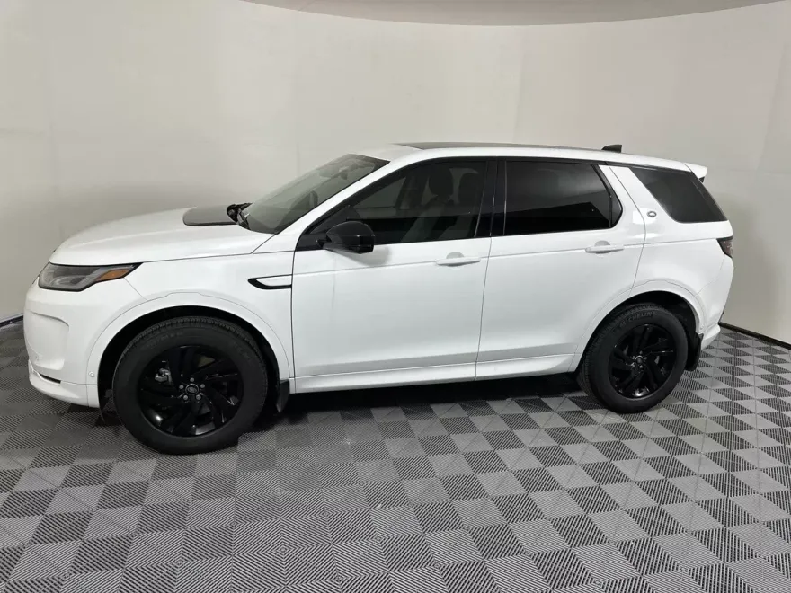 2024 Land Rover Discovery Sport S photo 1