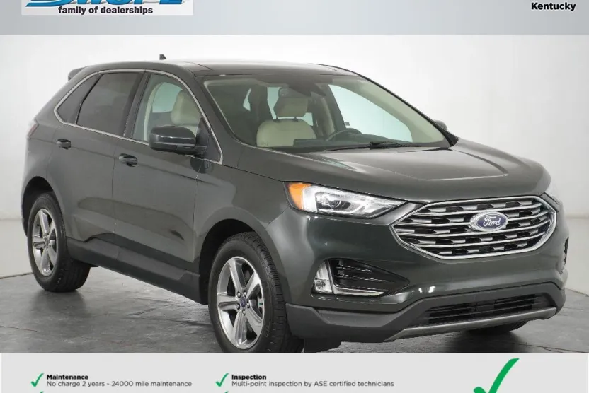 2022 Ford Edge SEL photo 1