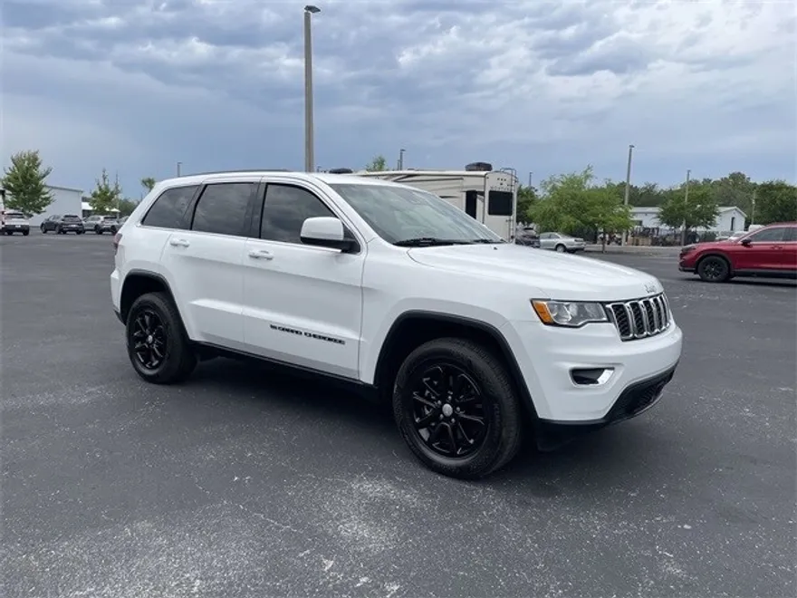 2022 Jeep Cherokee Laredo X photo 1