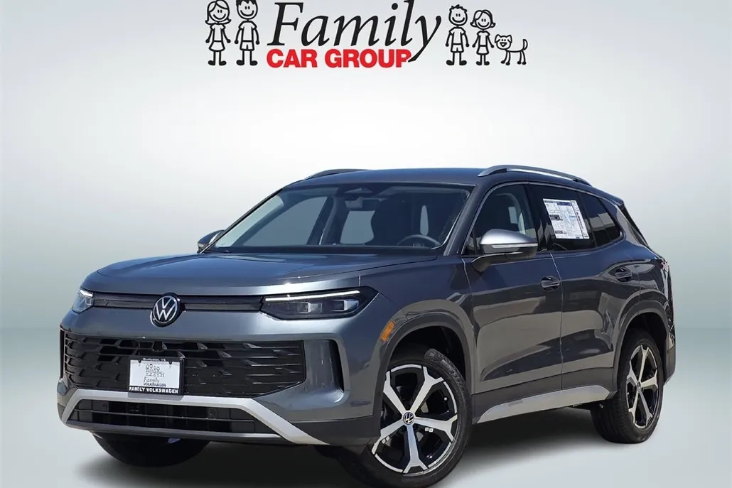 2025 Volkswagen Tiguan SE photo 1