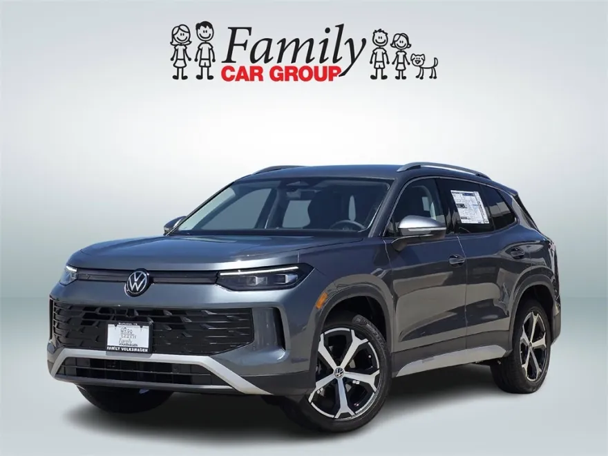 2025 Volkswagen Tiguan SE photo 1