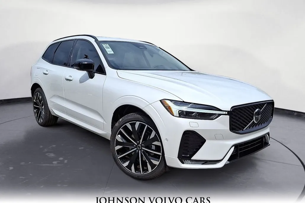 2026 Volvo XC60 B5 photo 1