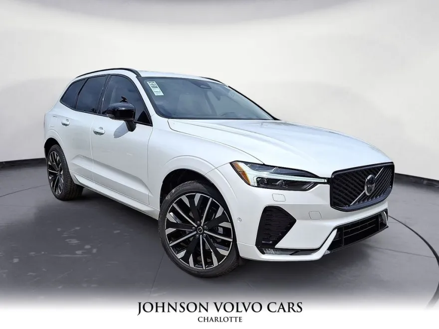 2026 Volvo XC60 B5 photo 1