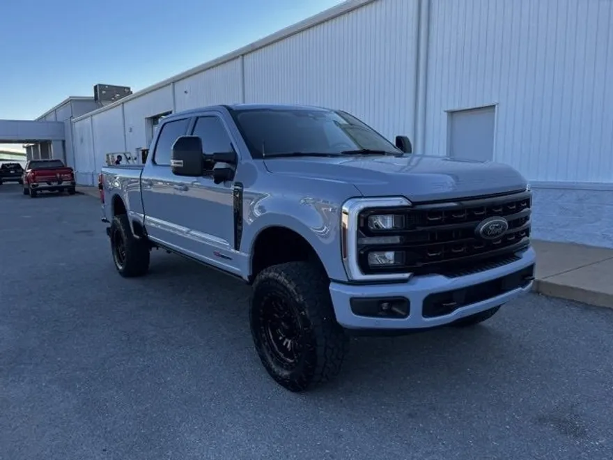 2024 Ford F-350 photo 1