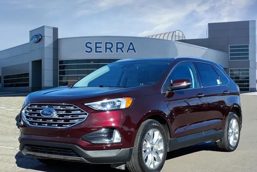 2023 Ford Edge Titanium photo 1
